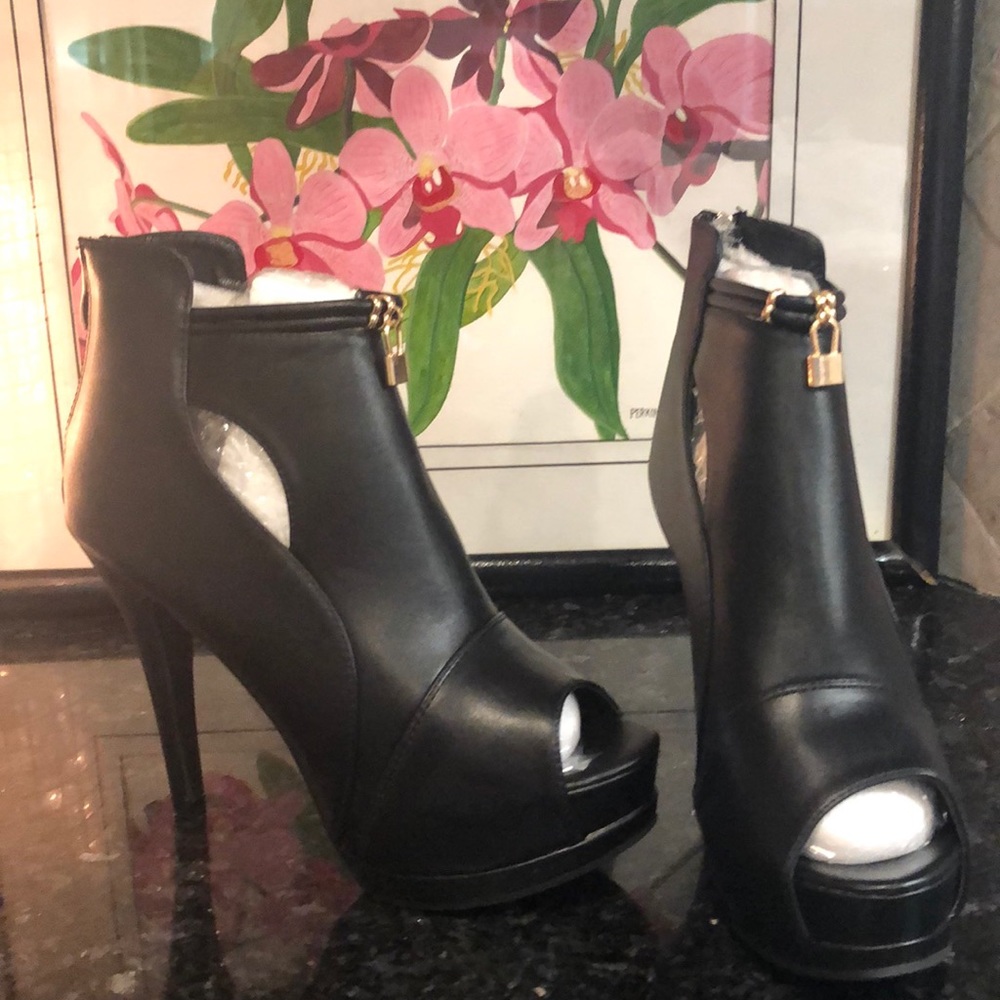 Ankle shoes